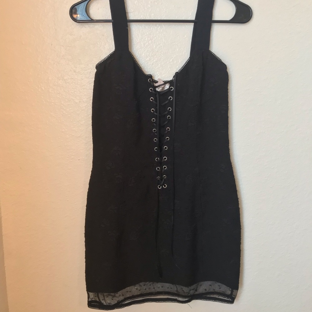 For love and lemons she’s a knockout dress